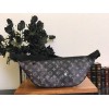 Louis Vuitton DISCOVERY BUMBAG M44444