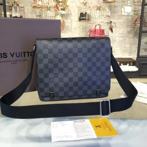 Louis Vuitton DISTRICT 3589