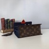 Louis Vuitton SPRING STREET M90505