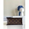 Louis Vuitton LV Spring Street M90376