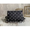Louis Vuitton coussin black BB M57791