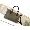 Louis Vuitton On My Side MM M53823