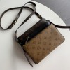 LV POUCHE LV3