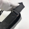 LOUIS VUITTON DISTRICT PM M44000