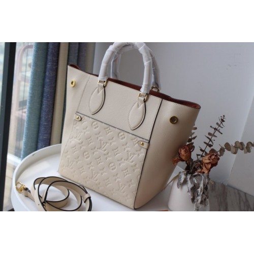 Louis Vuitton Fold Tote MM Monogram in Cream M45409