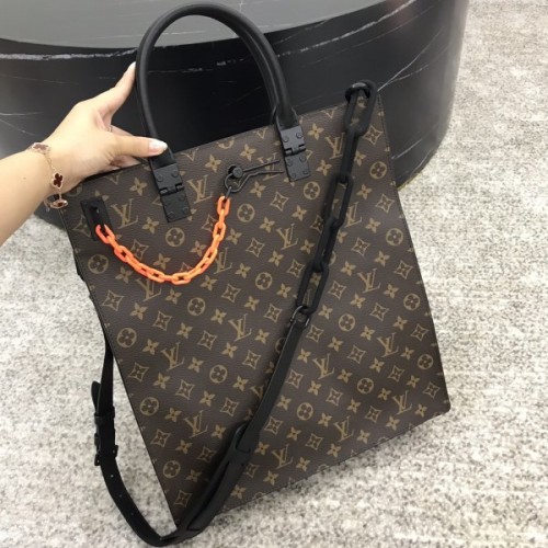 LOUIS VUITTON SAC PLAT