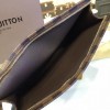Louis Vuitton TOILETRY POUCH 26