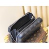 Louis Vuitton Horizon Clutch Monogram Eclipse M45579