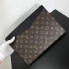 LV DAILY POUCH M62048