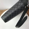 LOUIS VUITTON NEWPORT TOTE N41588