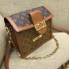 Louis Vuitton Dauphine Handbag m44391