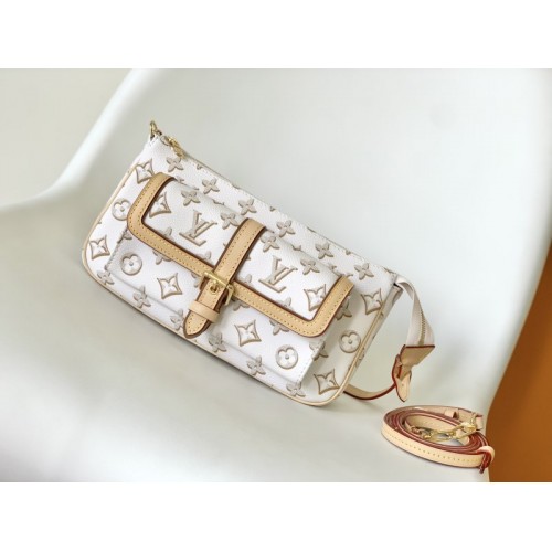 Louis Vuitton Maxi Multi Pochette Accessoires White Bag