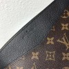 LV DAILY POUCH M62048