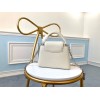 Louis Vuitton Capucines White BB 21cm M53960