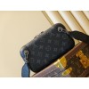 Louis Vuitton Horizon Clutch Monogram Eclipse M45579