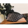 Louis Vuitton DISCOVERY BUMBAG M44444