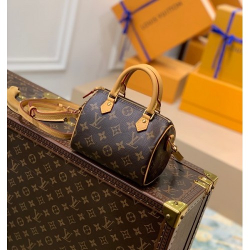 Louis Vuitton nano speedy detachable strap 2021