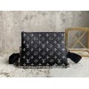 Louis Vuitton coussin black PM M57791