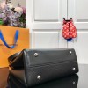 Louis Vuitton Grenelle MM M53690