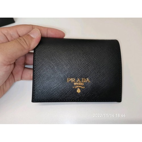 Prada wallet 02