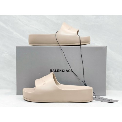 Balenciaga Chunky nude slide sandal