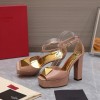 Valentino One Stud beige patent leather platform heels