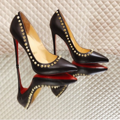 Louboutin stud black heel