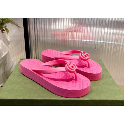 Gucci pink slippers