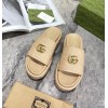 Gucci beige leather slippers