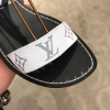 LV Sandals 004
