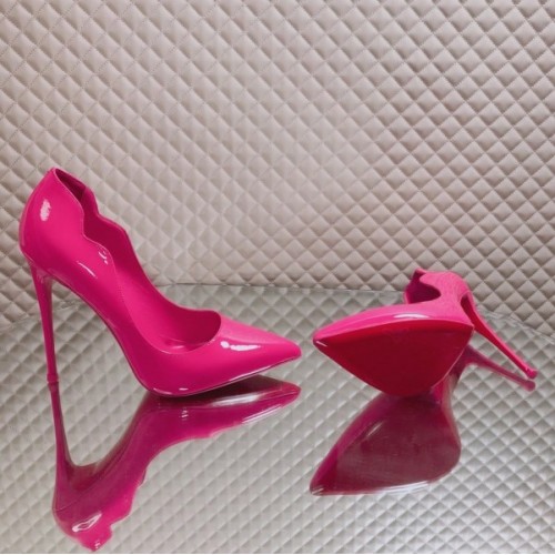 Lousboutin pink patent heel