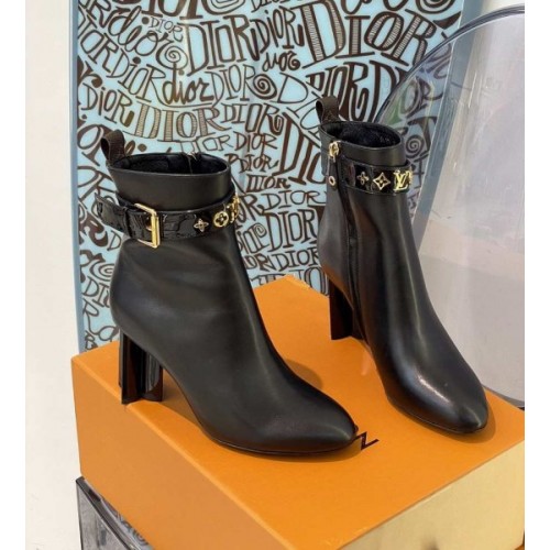 Louis Vuitton high boots