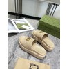 Gucci beige leather slippers