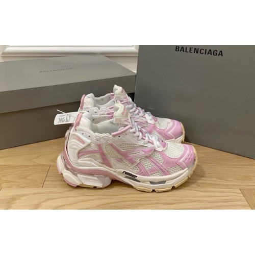 Balenciaga runner light pink sneaker