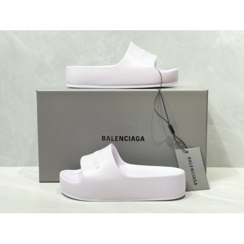 Balenciaga Chunky white slide sandal