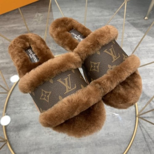 LV slippers with Fur