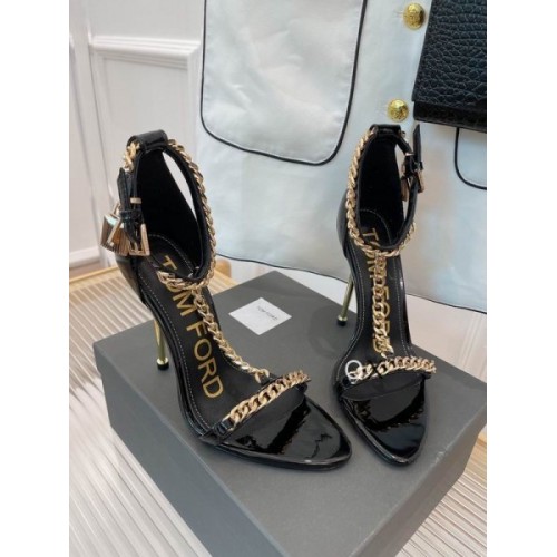 Tom Ford Padlock Chain Black patent heels