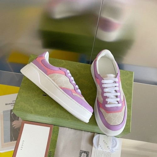 Gucci pink shoes